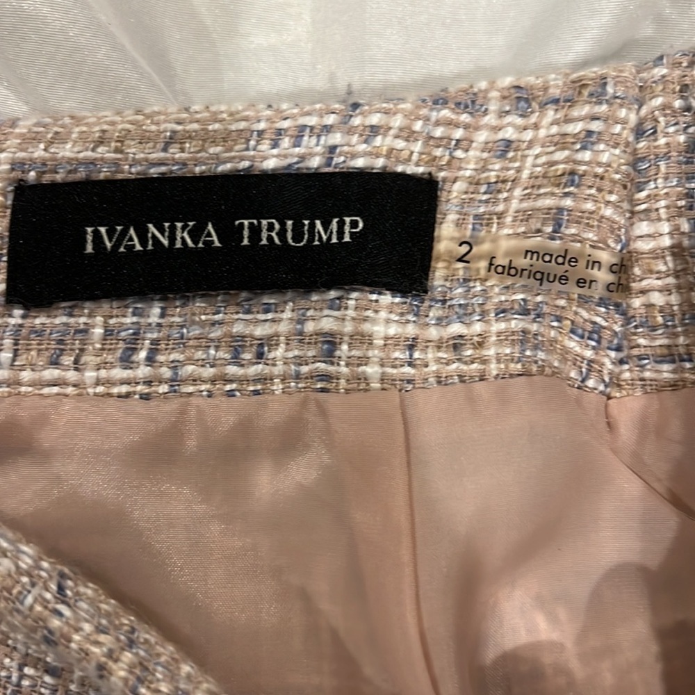 IVANKA TRUMP TWEED WRAP SKIRT SIZE 0 - Picture 3 of 10